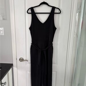 Lululemon Ease of it all
v neck softstream jumpsuit with tie at waist